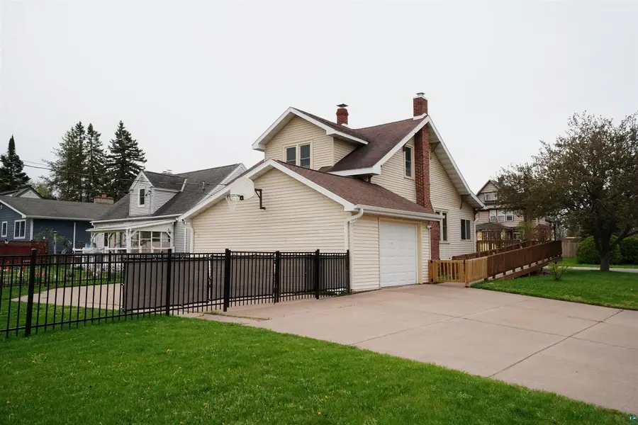 1000 MacArthur Ave, Ashland, WI 54806 - #2