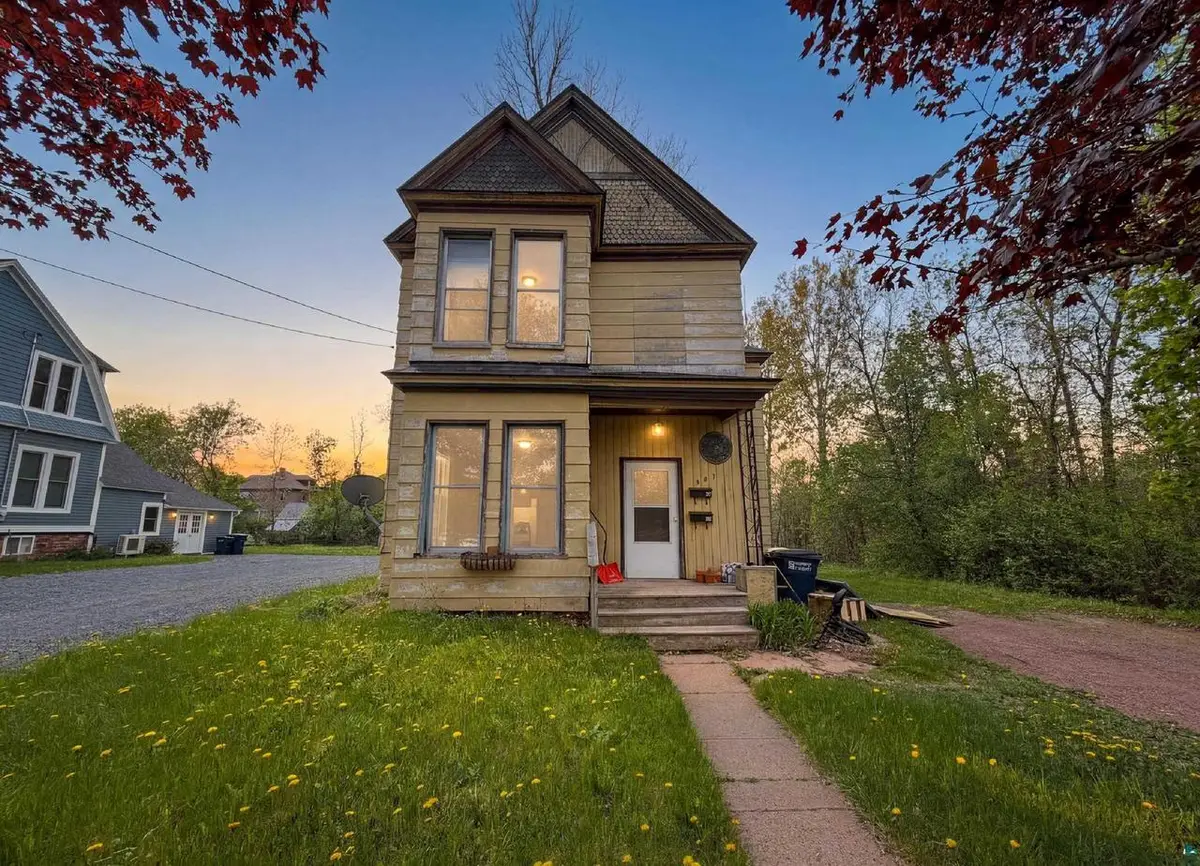 507 Chapple Ave, Ashland, WI 54806 - #1