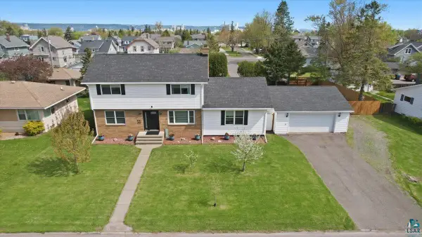 11c Hayes Ct, Superior, WI 54880