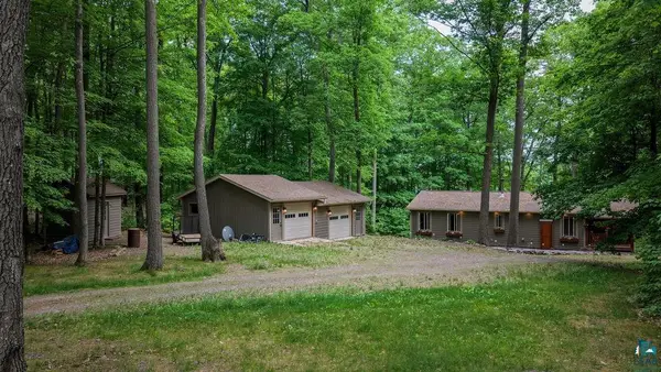 15506 W Upper Holly Lake Ln, Stone Lake, WI 54876