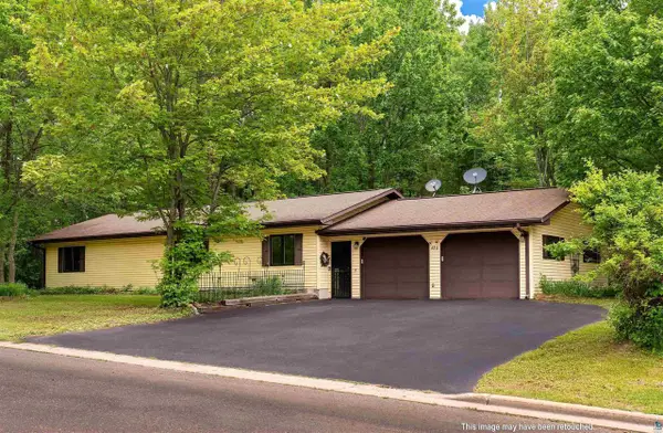 420 5th Ave E, Washburn, WI 54891