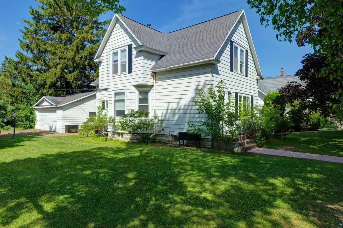 721 10th Ave W, Ashland, WI 54806 - #1