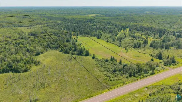 10762 S State Hwy 35, Foxboro, WI 54836