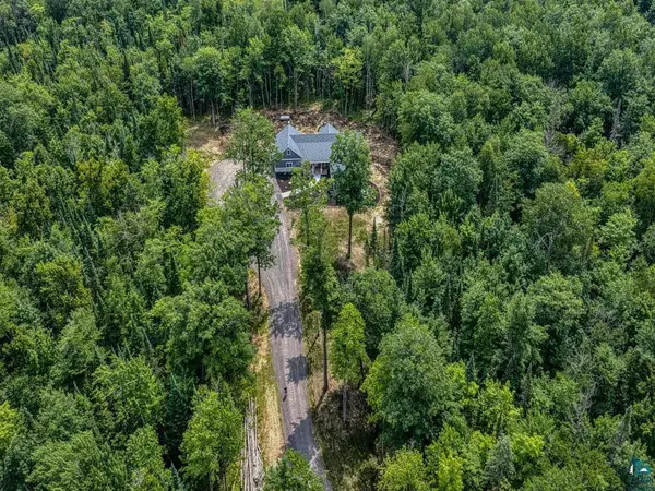 6514 S Leggate Rd, Superior, WI 54880