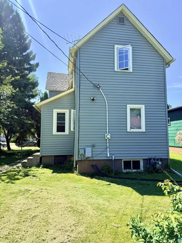 2905 E 5th St, Superior, WI 54880 - #2