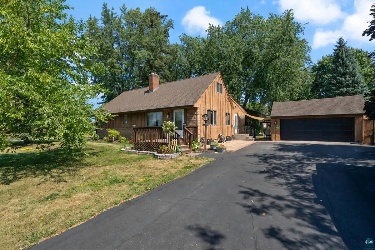 2 Royalton Rd, Superior, WI 55880 - #1