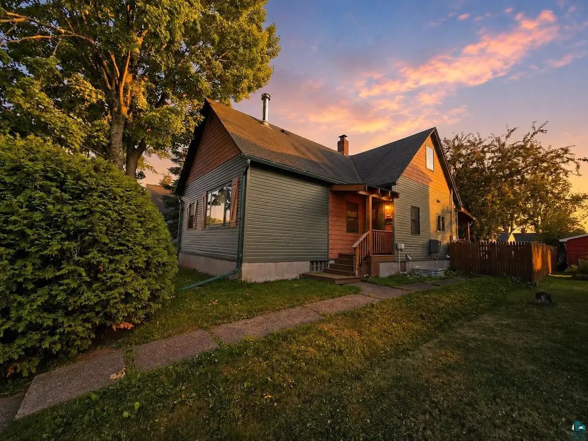 409 13th Ave, Ashland, WI 54806 - #1
