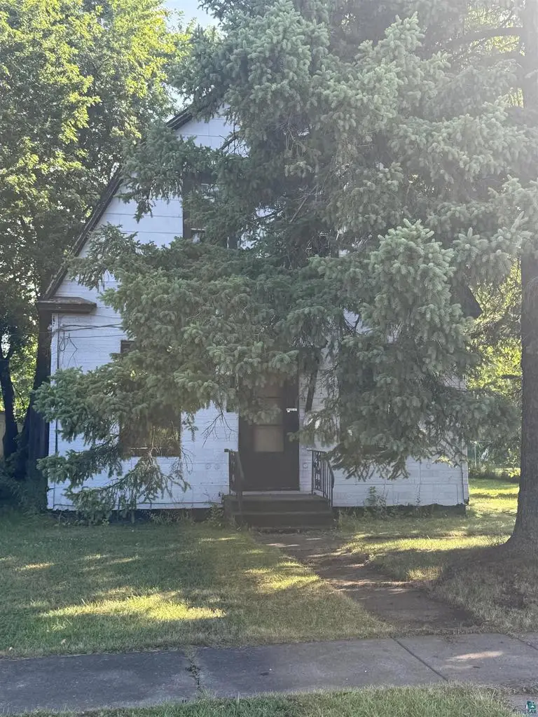 5115 E 1st St, Superior, WI 54880 - #1