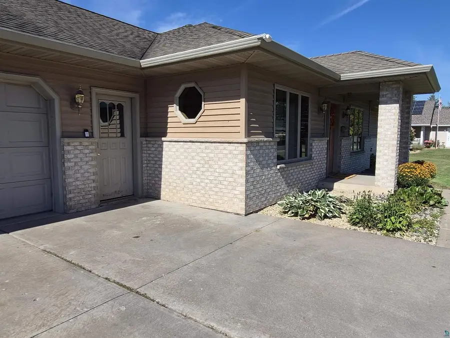 3020 E 8th St, Superior, WI 54880 - #3