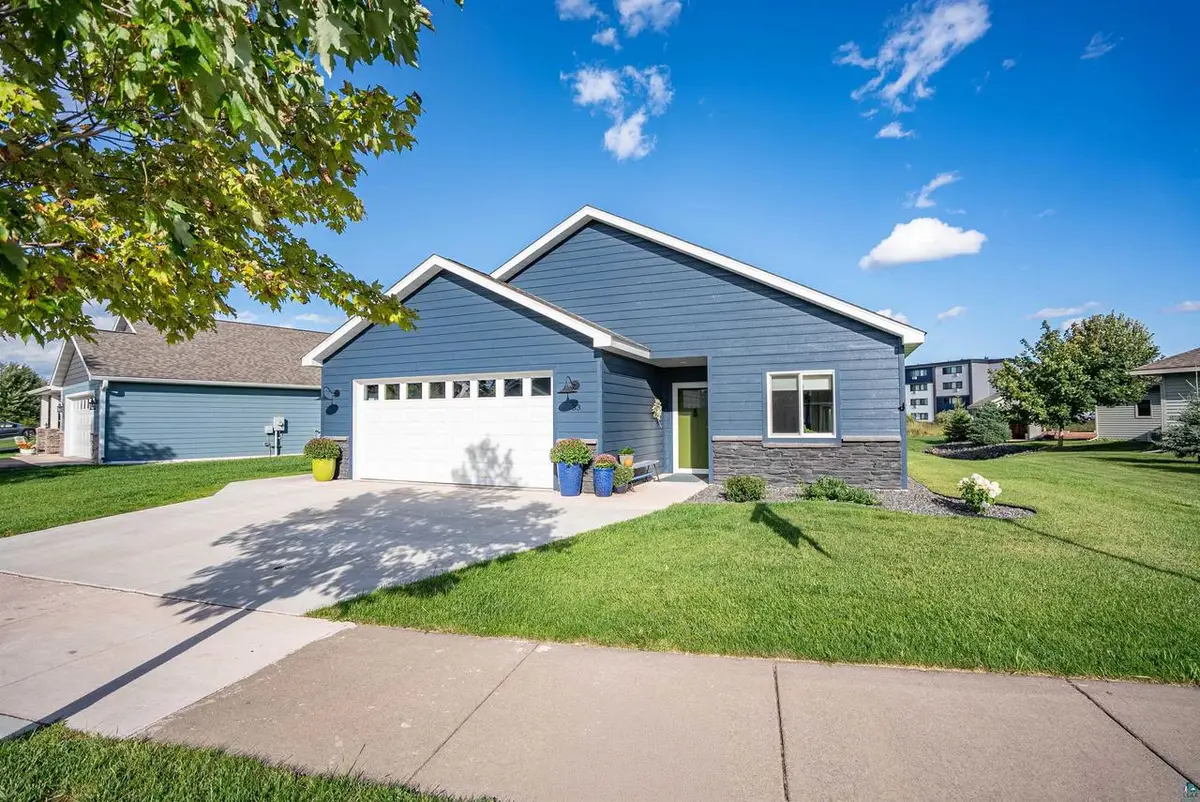 33 Billings Ln, Superior, WI 54880 - #1