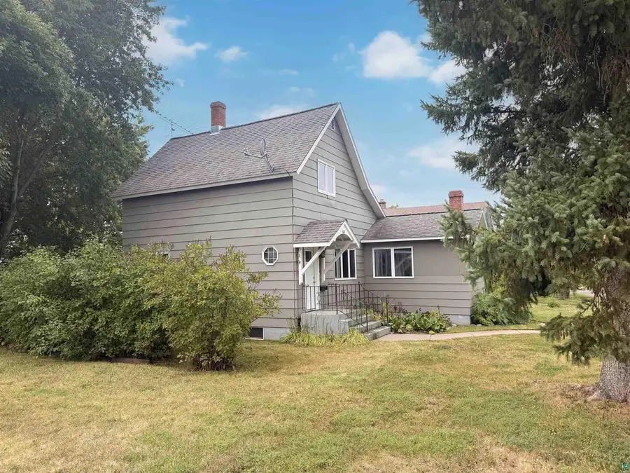 621 18th Ave W, Ashland, WI 54806 - #2