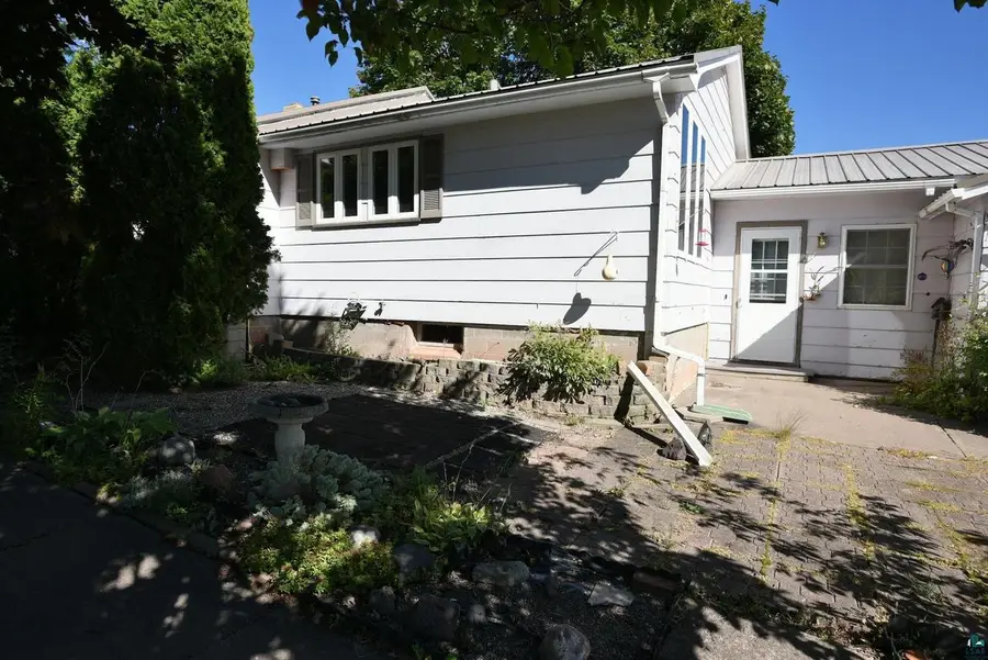 320 N 4th Ave W, Washburn, WI 54891 - #3