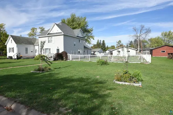 2113 5th St E, Ashland, WI 54806
