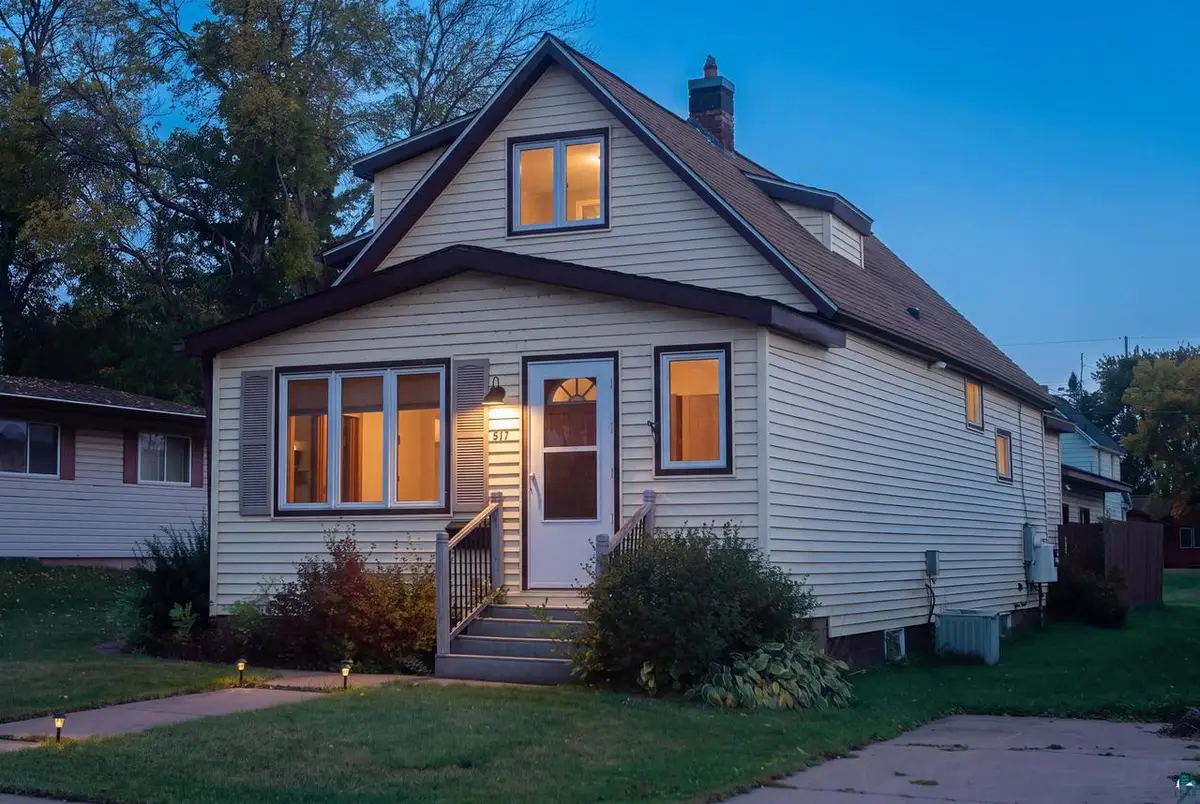 517 17th Ave W, Ashland, WI 54806 - #1