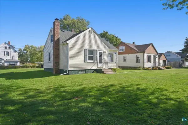 1619 E 4th St, Superior, WI 54880