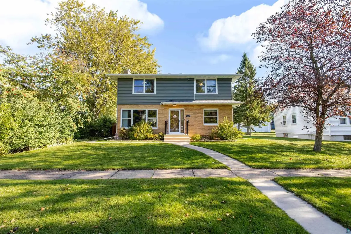 1007 E 4th St, Superior, WI 54880 - #1