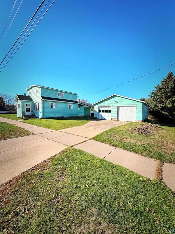 1505 6th St W, Ashland, WI 54806