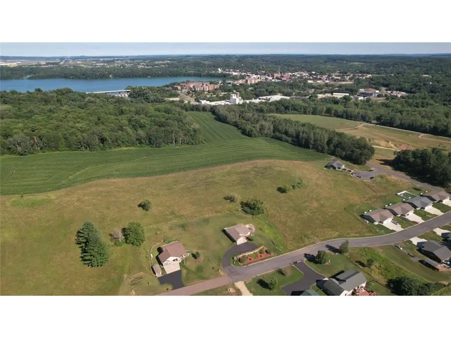 210 Amber View St, Menomonie, WI 54751 - Image #3