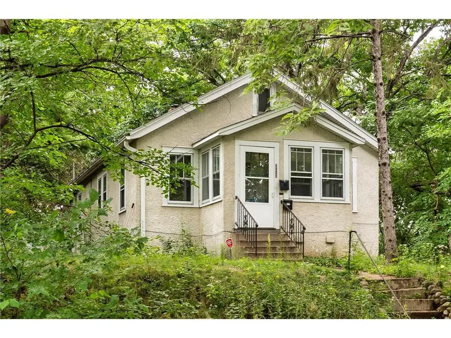 1122 Raleigh Street, Saint Paul, MN 55108 - #2