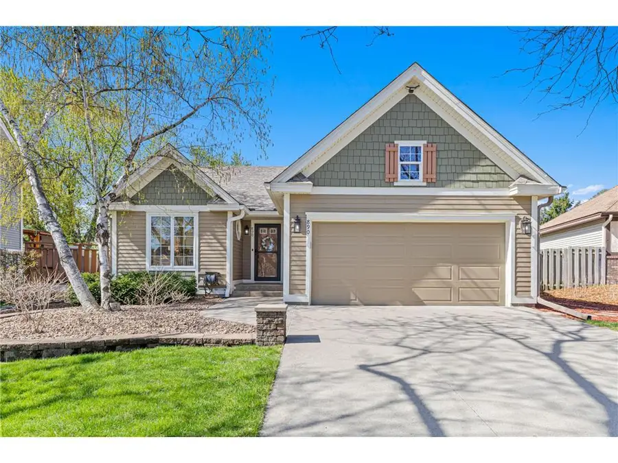 890 Winterberry Court, Woodbury, MN 55125 - #2
