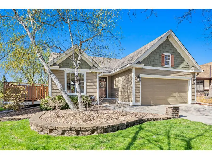 890 Winterberry Court, Woodbury, MN 55125 - #3
