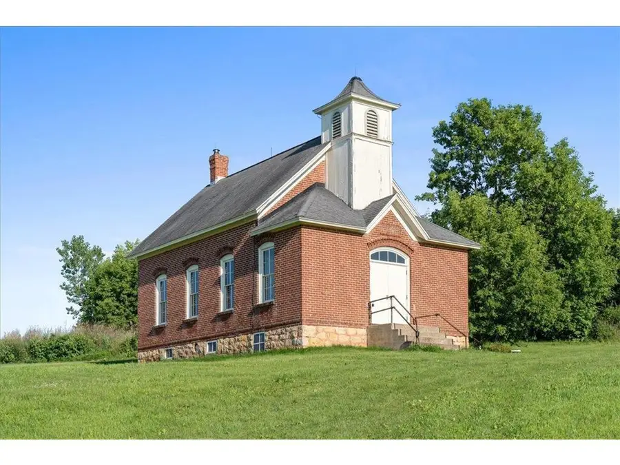 W1297 450th Avenue, Elmwood, WI 54740 - Image #2