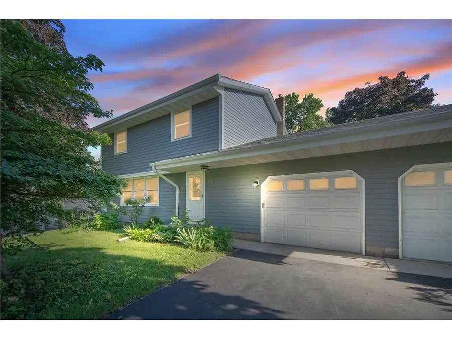 2205 Mapleview Avenue, Saint Paul, MN 55109 - #2