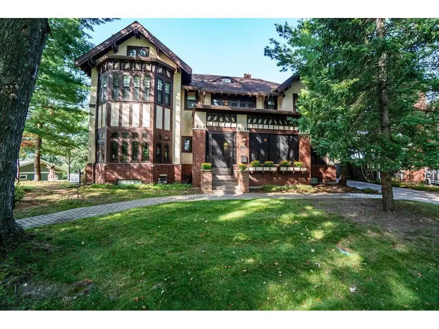 329 Park Circle, Menomonie, WI 54751 - Image #3