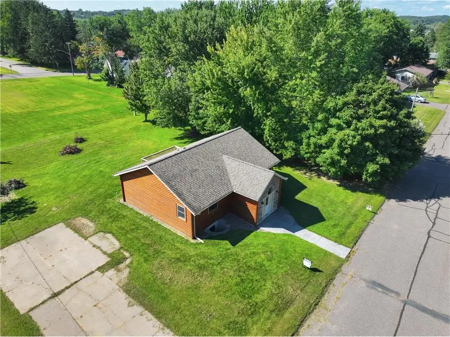 405 Diamond Street, Ridgeland, WI 54763 - Image #3