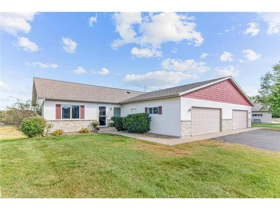 1016 W Ridge Court, New Richmond, WI 54017 - Image #2