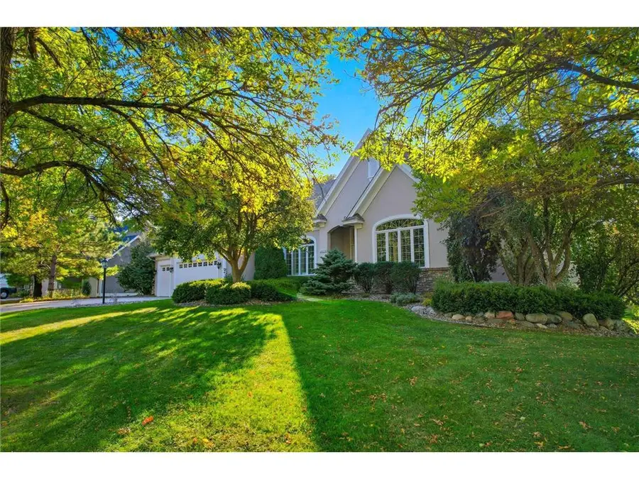 2608 Town Lake Drive, Woodbury, MN 55125 - #2