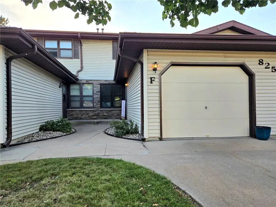 825 S Olson Avenue #F, Appleton, WI 54914 - Image #2