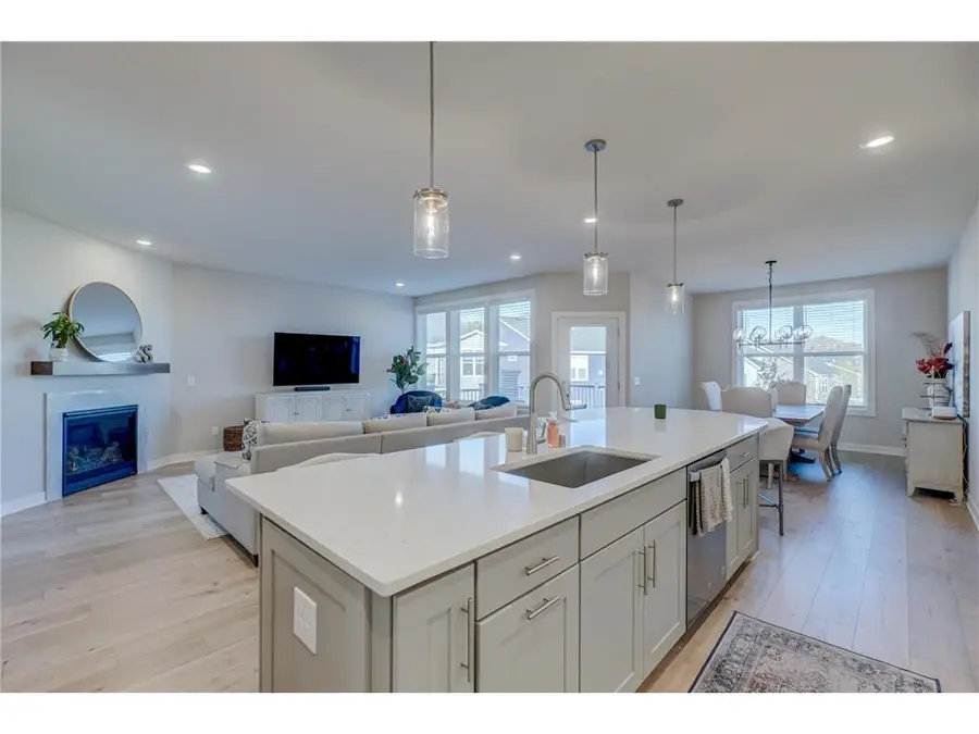 7582 Oak Hill Road, Woodbury, MN 55129 - #3