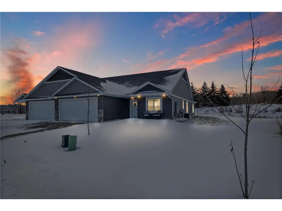 2866 Coventry Circle, River Falls, WI 54022 - #2