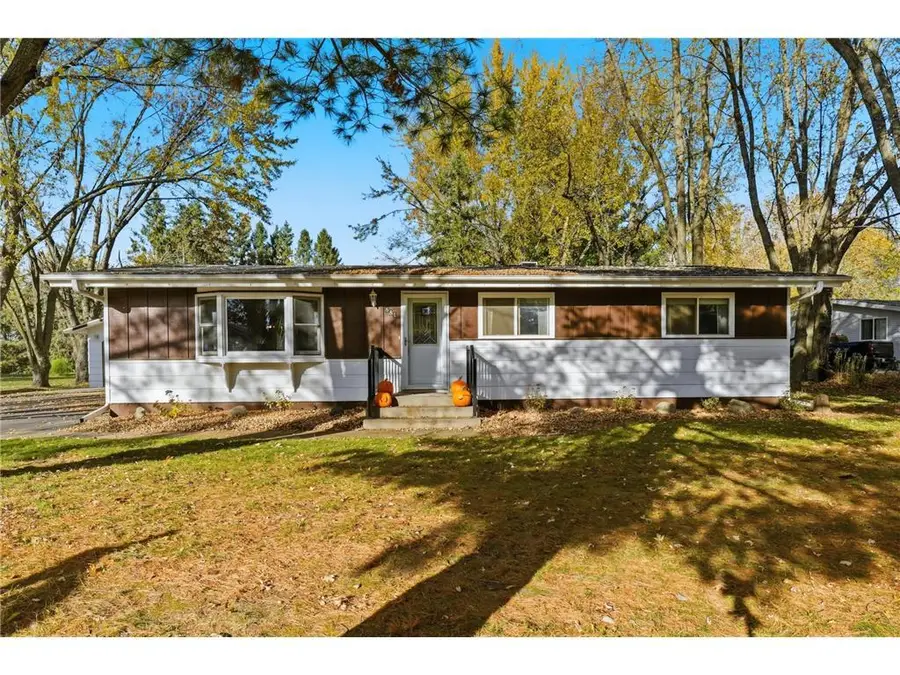 881 Coleman Drive, New Richmond, WI 54017 - Image #2