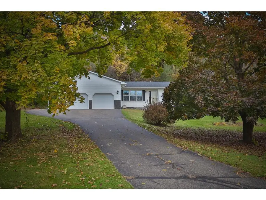 69 E Woodridge Drive, River Falls, WI 54022 - #3