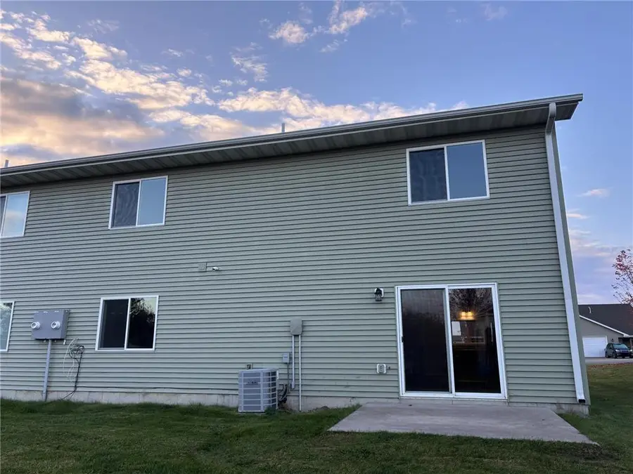 421 E Cheyenne Street, Roberts, WI 54023 - #3