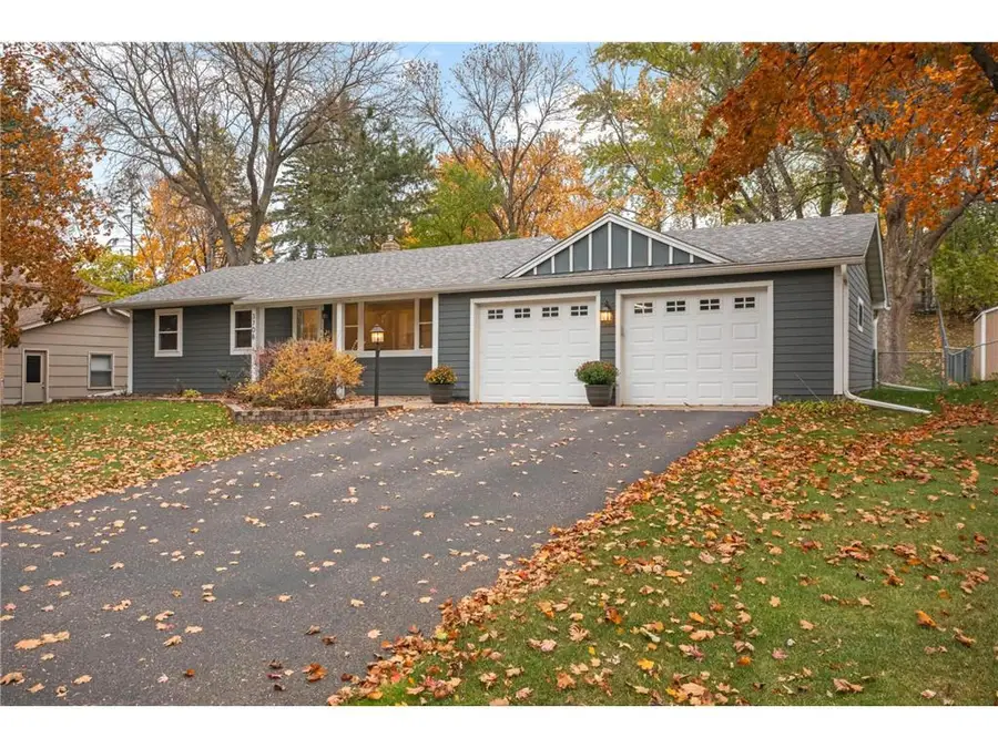 3708 Rolling View Drive, Saint Paul, MN 55110 - #3