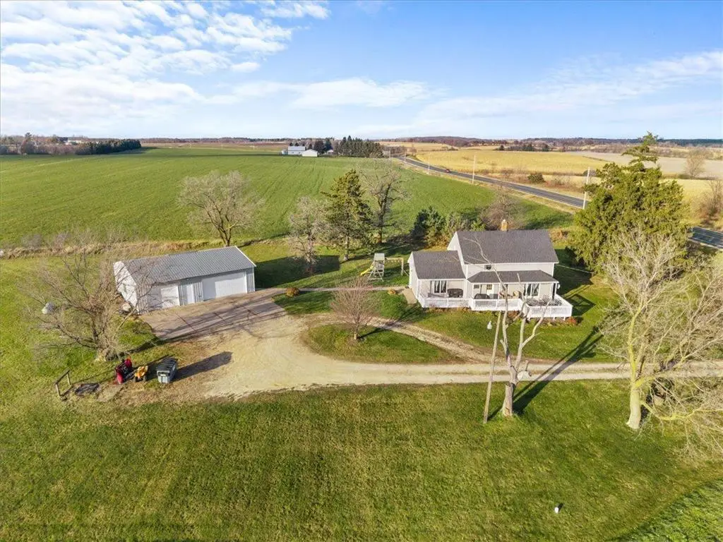 342 County Road T, Baldwin, WI 54002 - Image #1