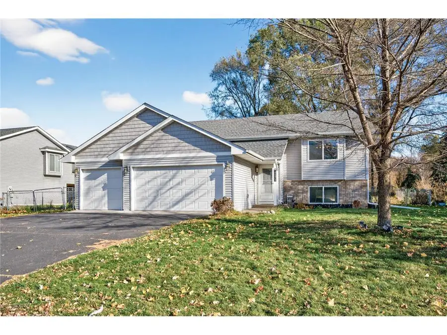 11373 Tyler Street, Blaine, MN 55434 - Image #3