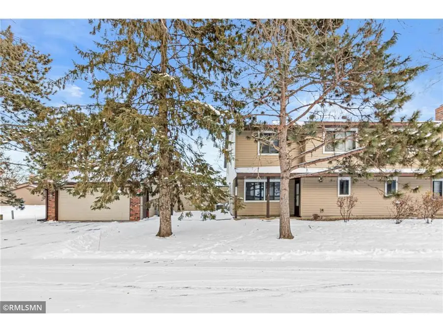 2451 Wimbledon Bay, Woodbury, MN 55125 - Image #2