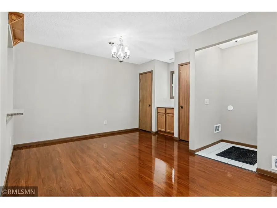 2451 Wimbledon Bay, Woodbury, MN 55125 - Image #3