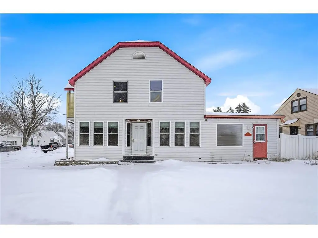 1303 Margaret Street, Eau Claire, WI 54701 - #1