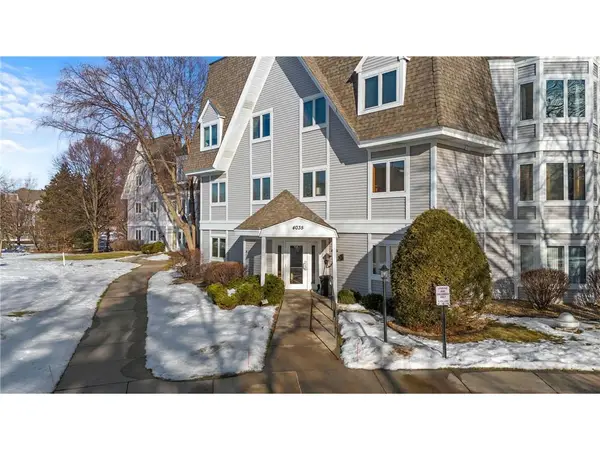 4035 Victoria Street #211, Shoreview, MN 55126