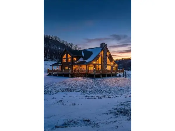 S849 County Road F, Nelson, WI 54756