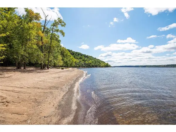 241 Starrwood, Hudson, WI 54016