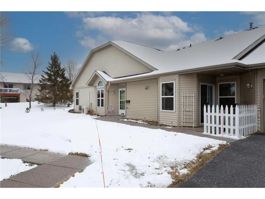 700 Leroy Lane #8, River Falls, WI 54022 - #3