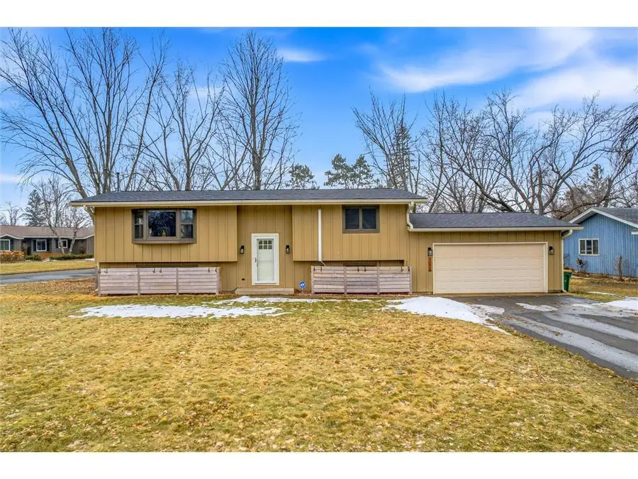 1026 Monroe Street, Hudson, WI 54016 - #3