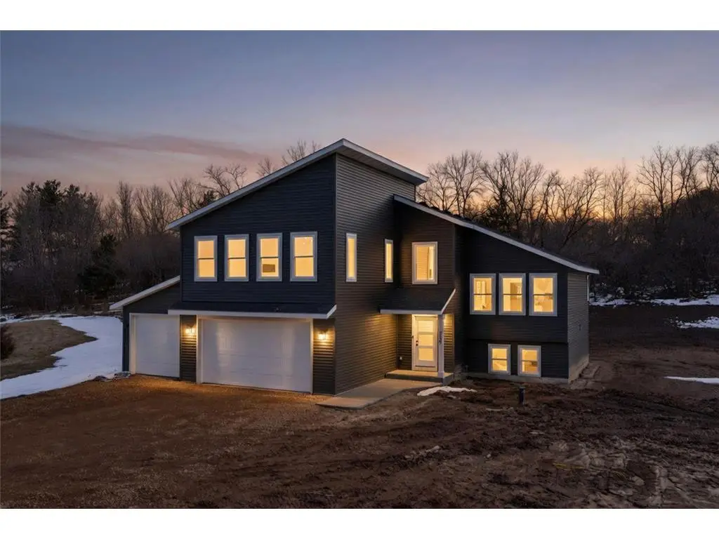 739 Magoo Road, Hudson, WI 54016 - #1