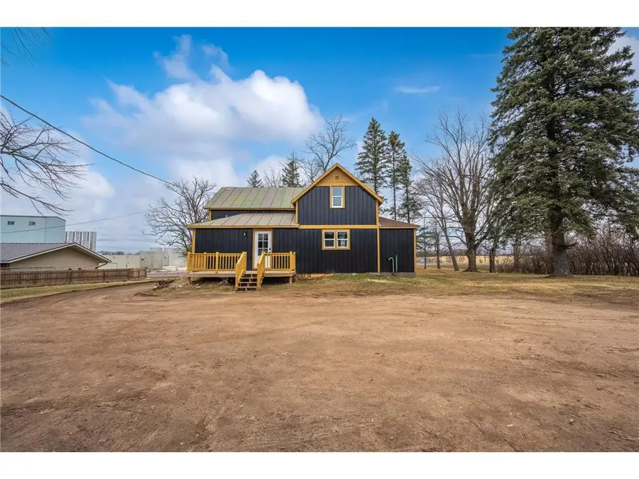 599 10 1/2 Avenue, Almena, WI 54805 - #3